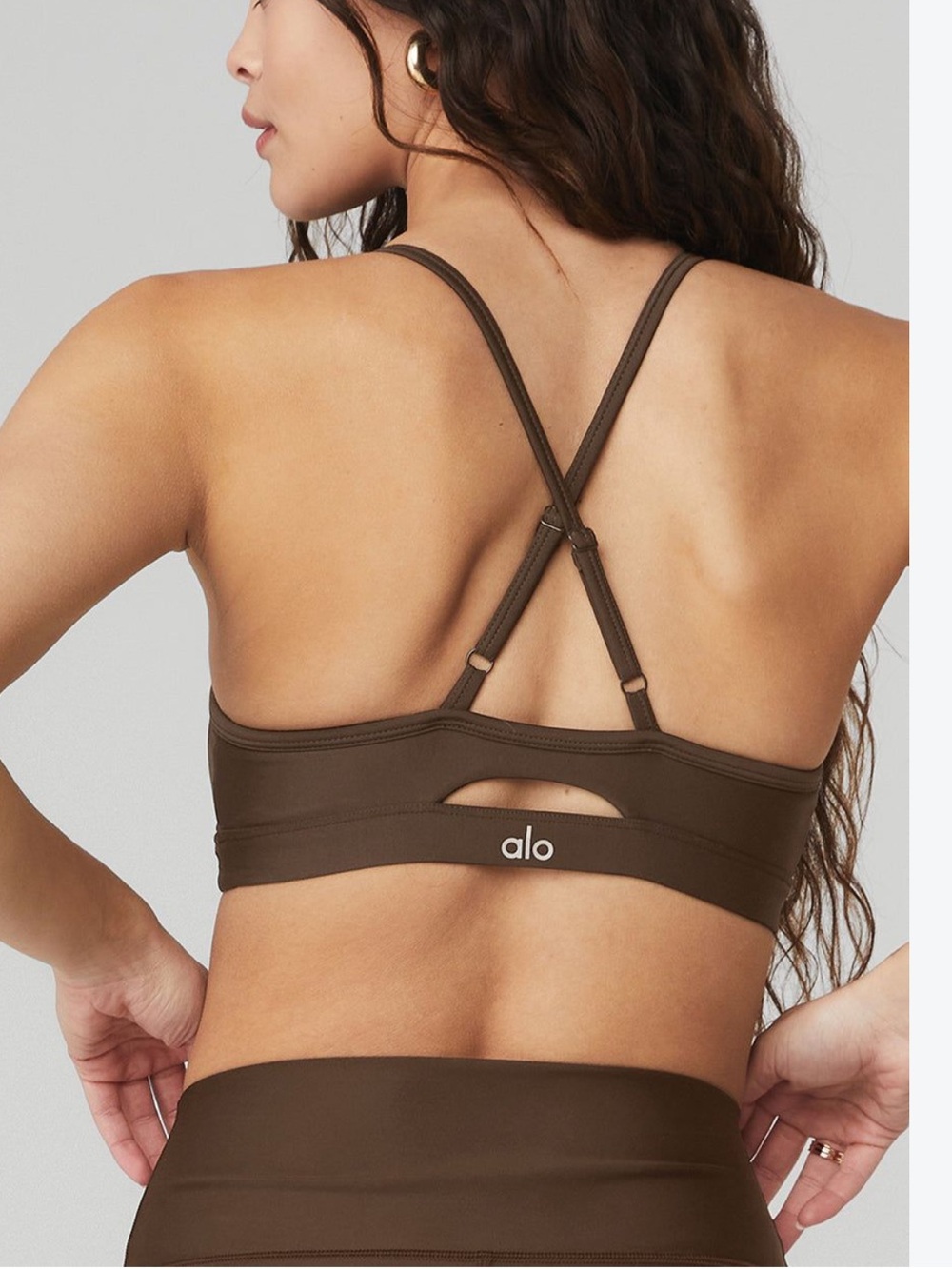 Alo Women’s Airlift Intrigue Bra in Chocolate Brown Large
